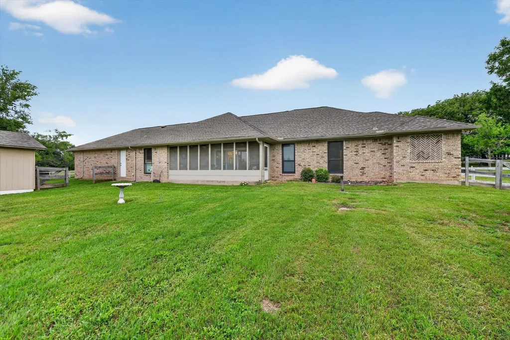 951 Ridgewood Circle Bartonville TX 76226