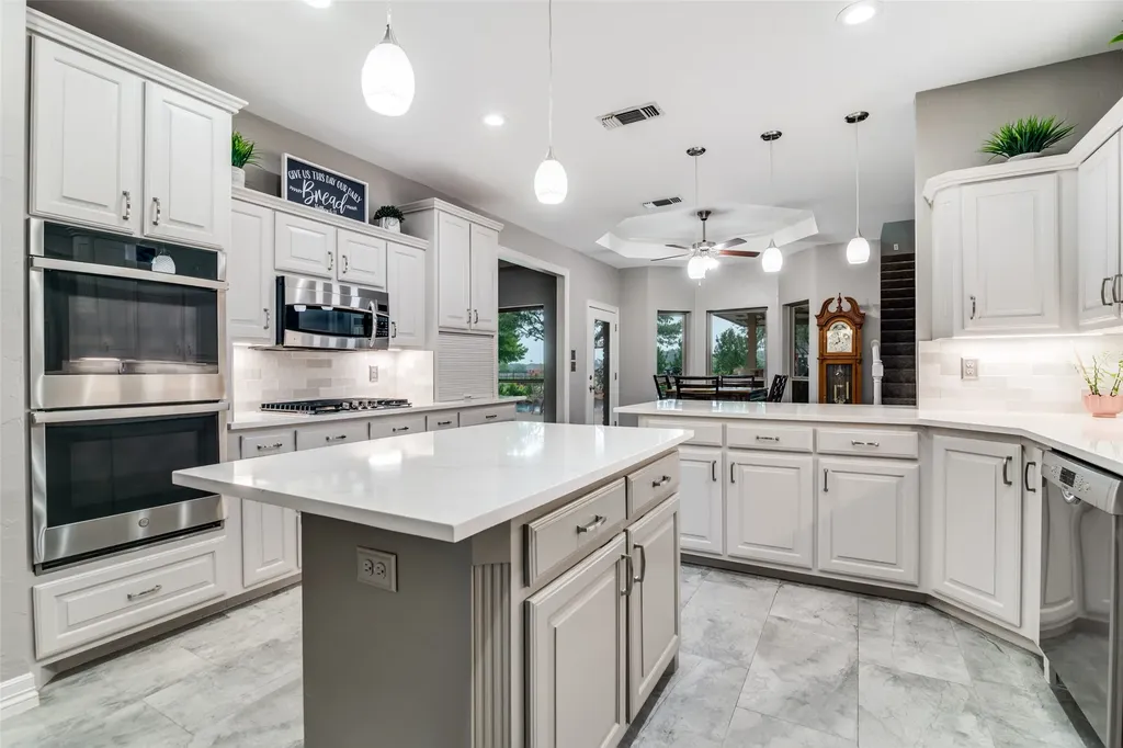 9687 County Road 483 Lavon TX 75166