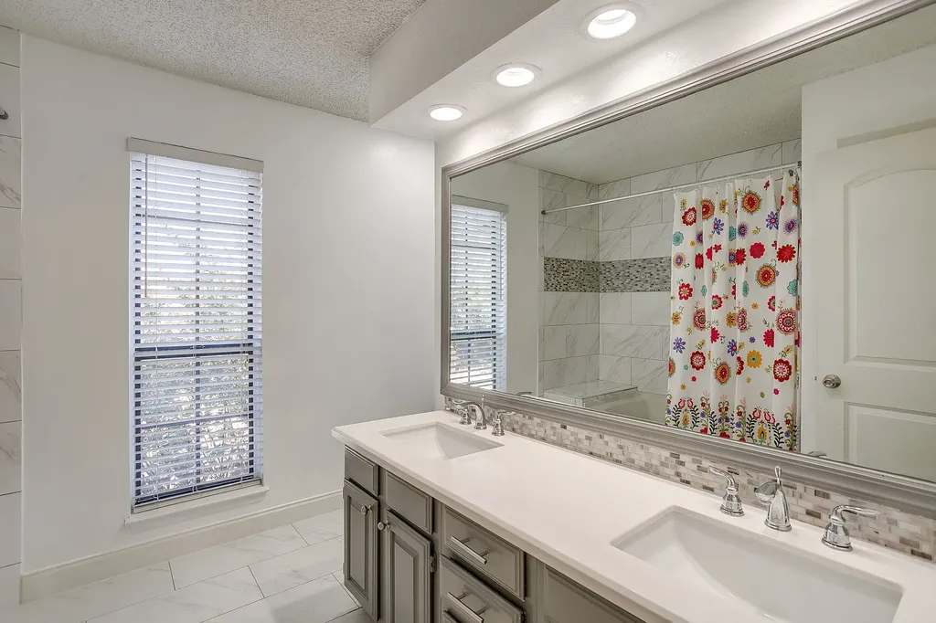 1206 Riverchase Lane Arlington TX 76011