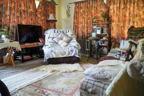 109 E 4th Street Keene TX 76059