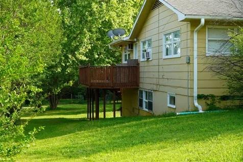 109 E 4th Street Keene TX 76059