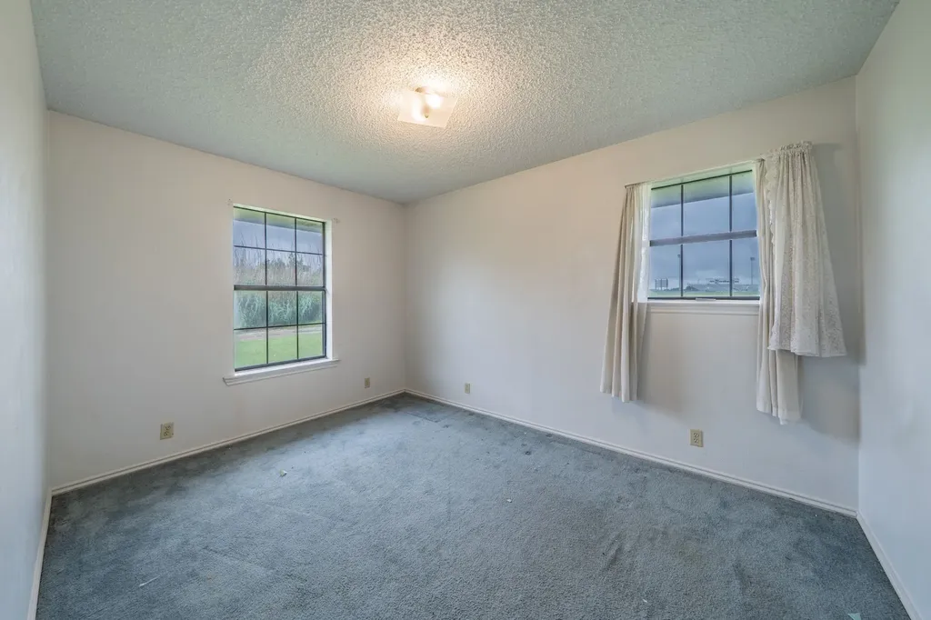 516 Venice Drive Italy TX 76651