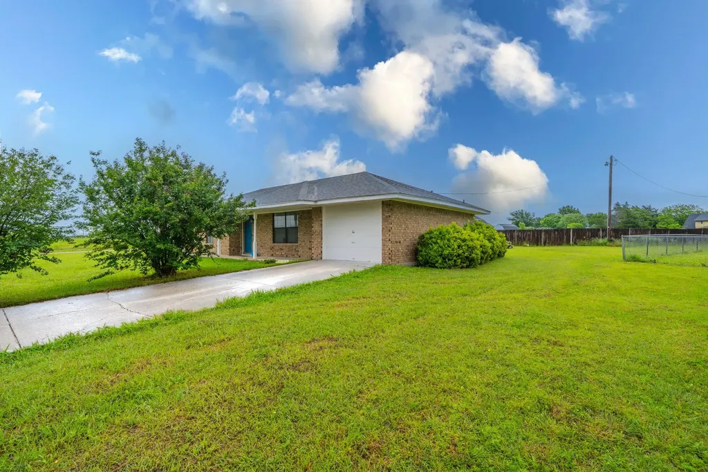 516 Venice Drive Italy TX 76651