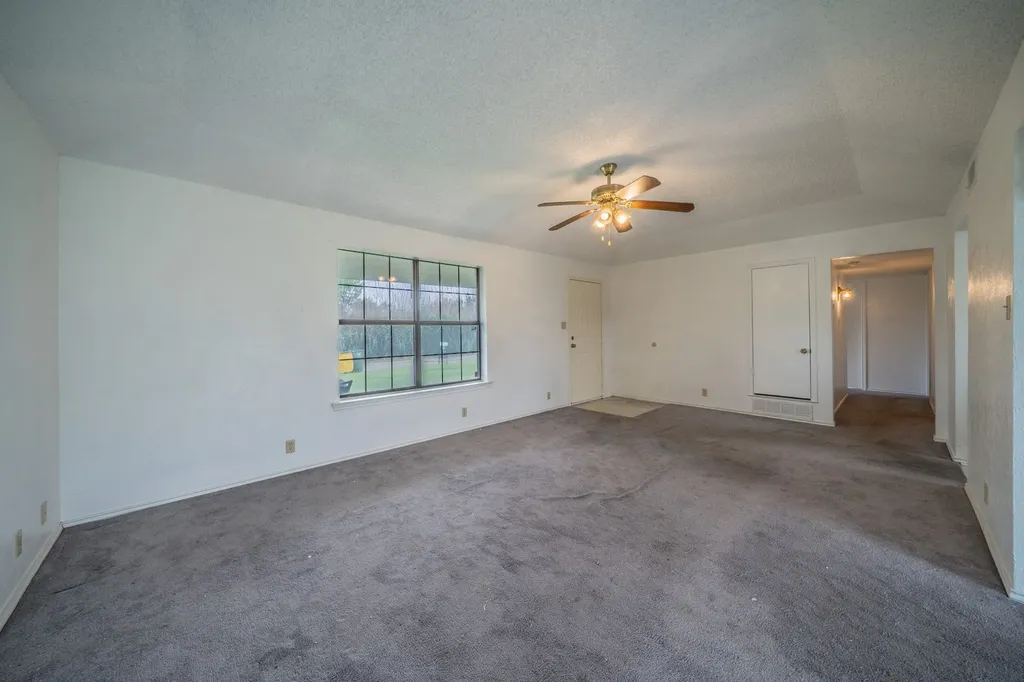 516 Venice Drive Italy TX 76651