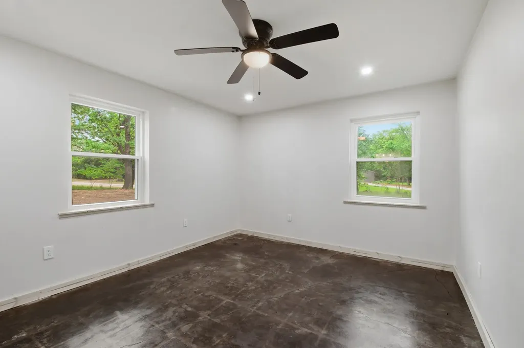 509 County Road 2271 Telephone TX 75488