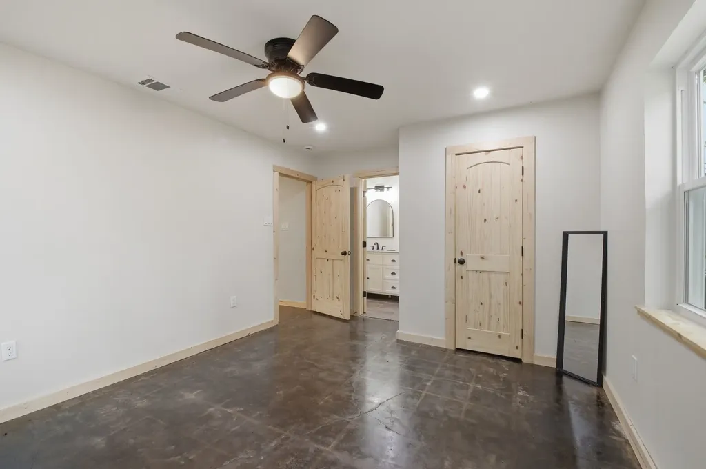 509 County Road 2271 Telephone TX 75488