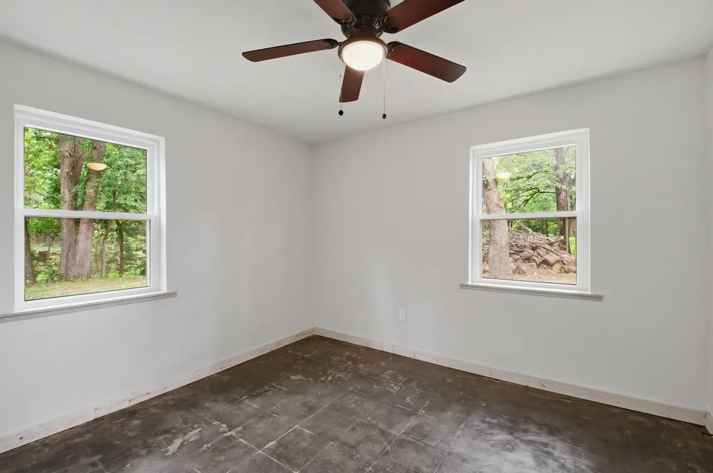 509 County Road 2271 Telephone TX 75488