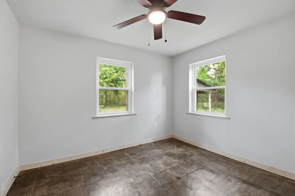 509 County Road 2271 Telephone TX 75488