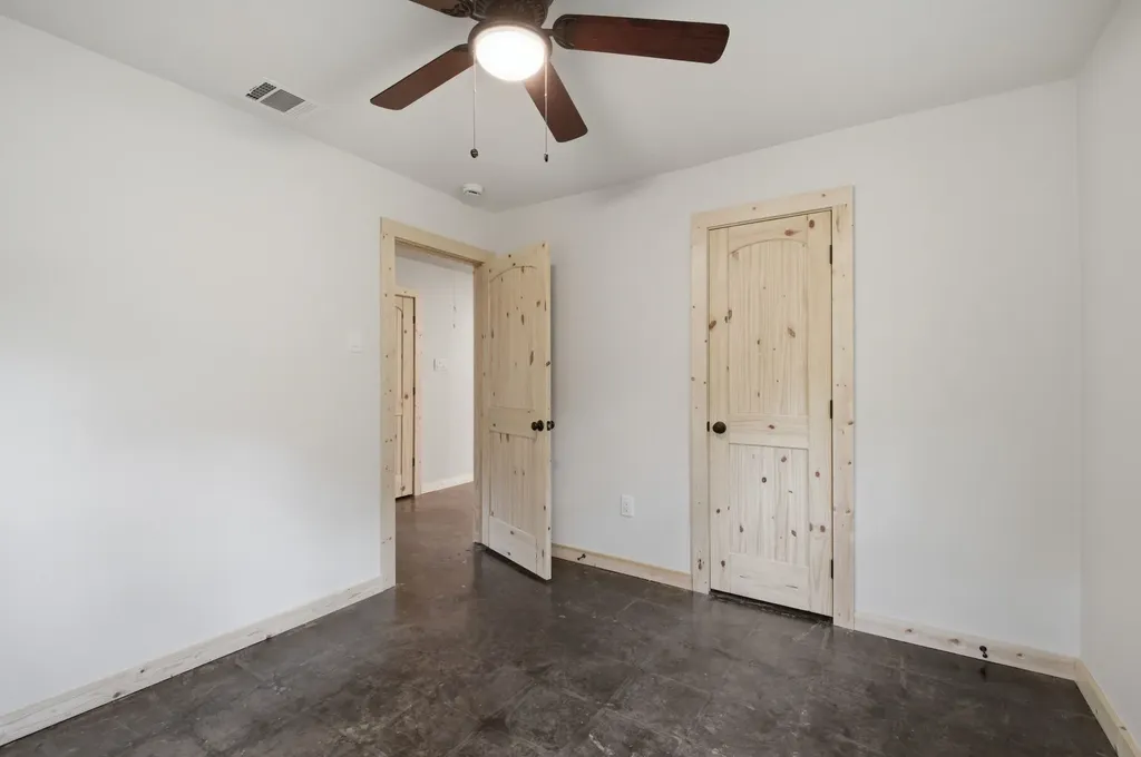 509 County Road 2271 Telephone TX 75488