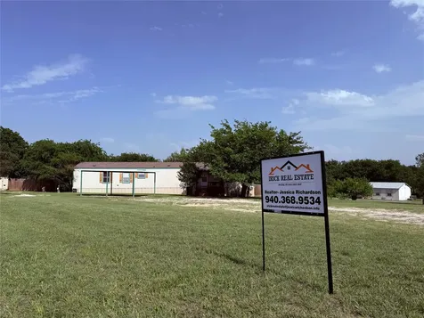 4113 Goliad Drive Granbury TX 76048