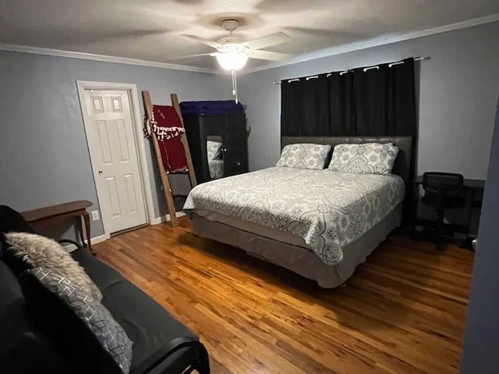 901 E Burnside Street Rotan TX 79546