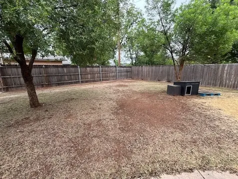 901 E Burnside Street Rotan TX 79546