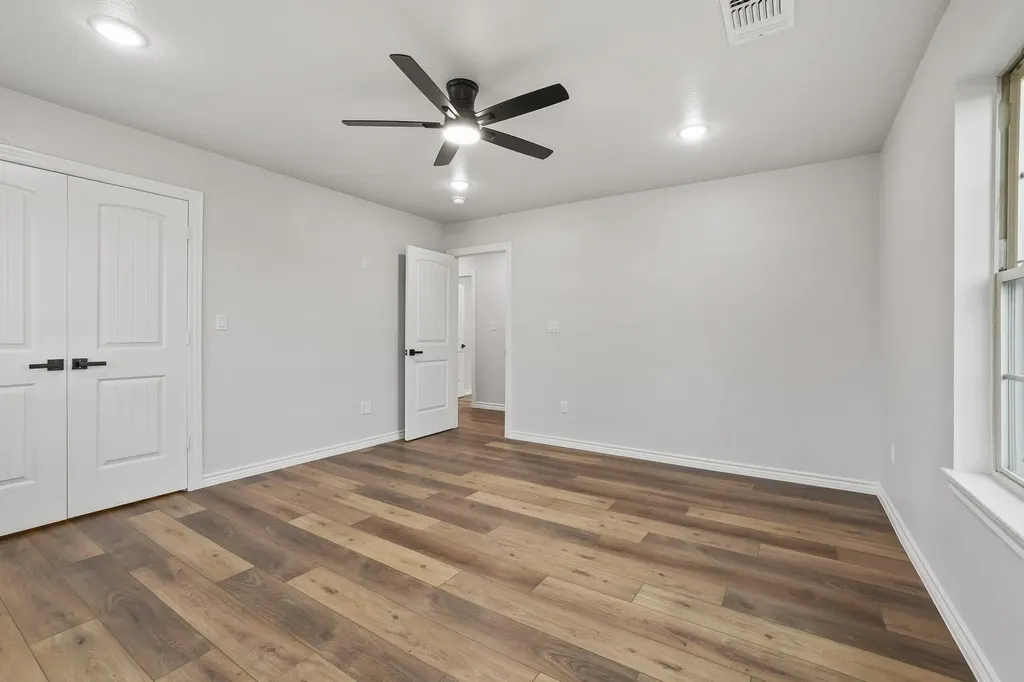 1250 County Road 2280 Telephone TX 75488