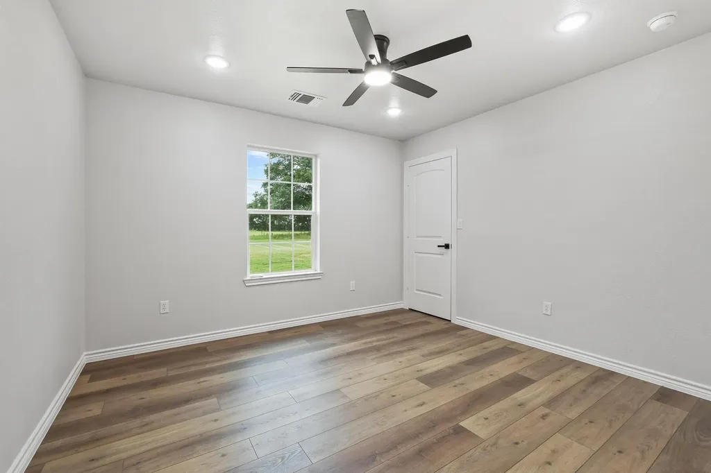 1250 County Road 2280 Telephone TX 75488