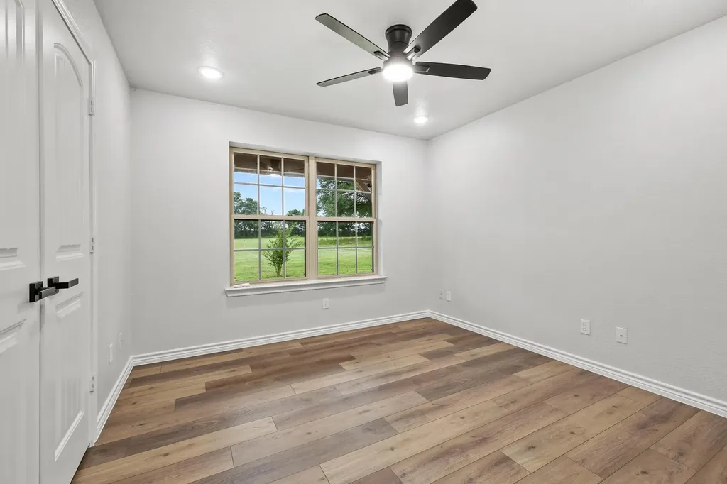 1250 County Road 2280 Telephone TX 75488