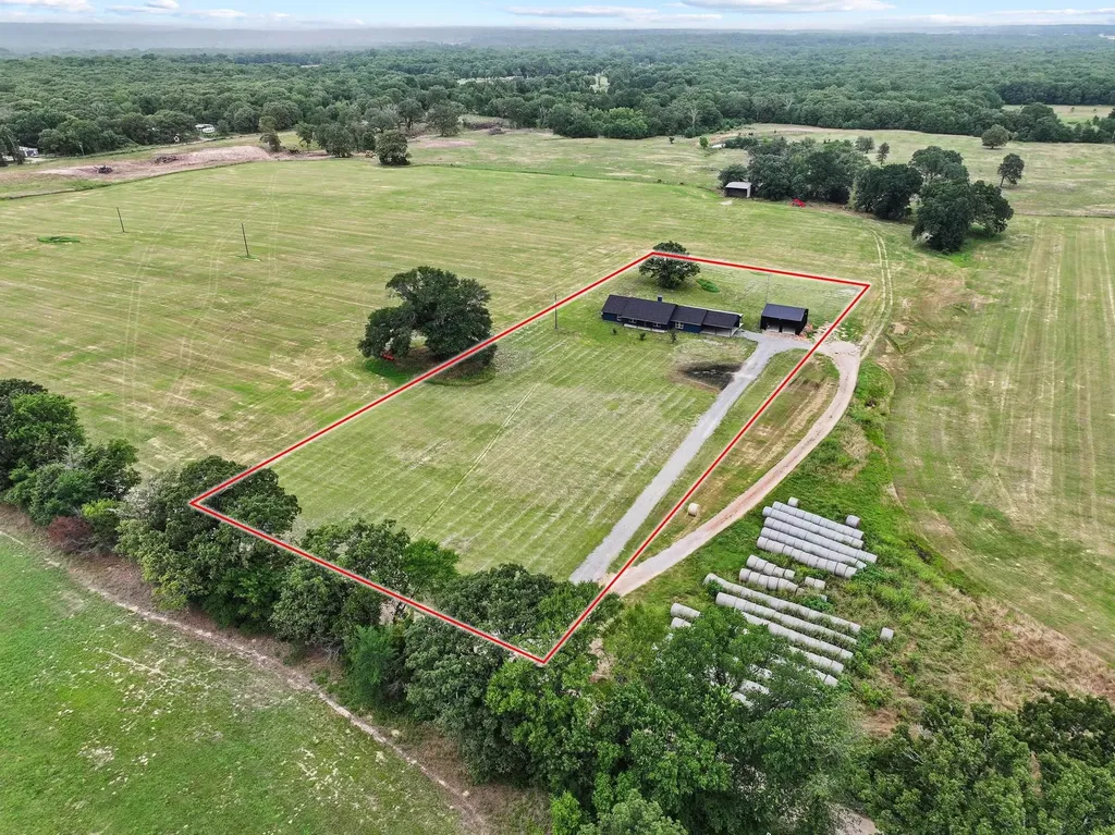 1250 County Road 2280 Telephone TX 75488