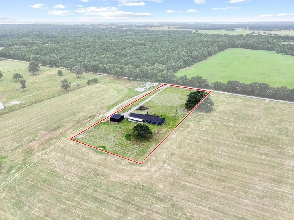 1250 County Road 2280 Telephone TX 75488
