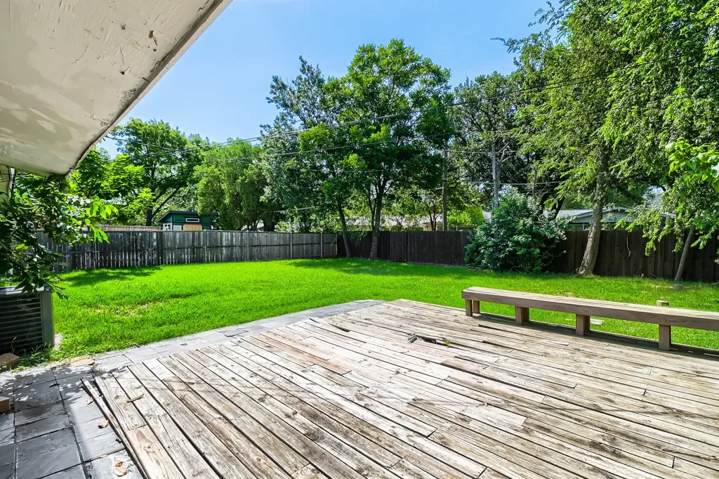 3250 Saint Croix Drive Dallas TX 75229