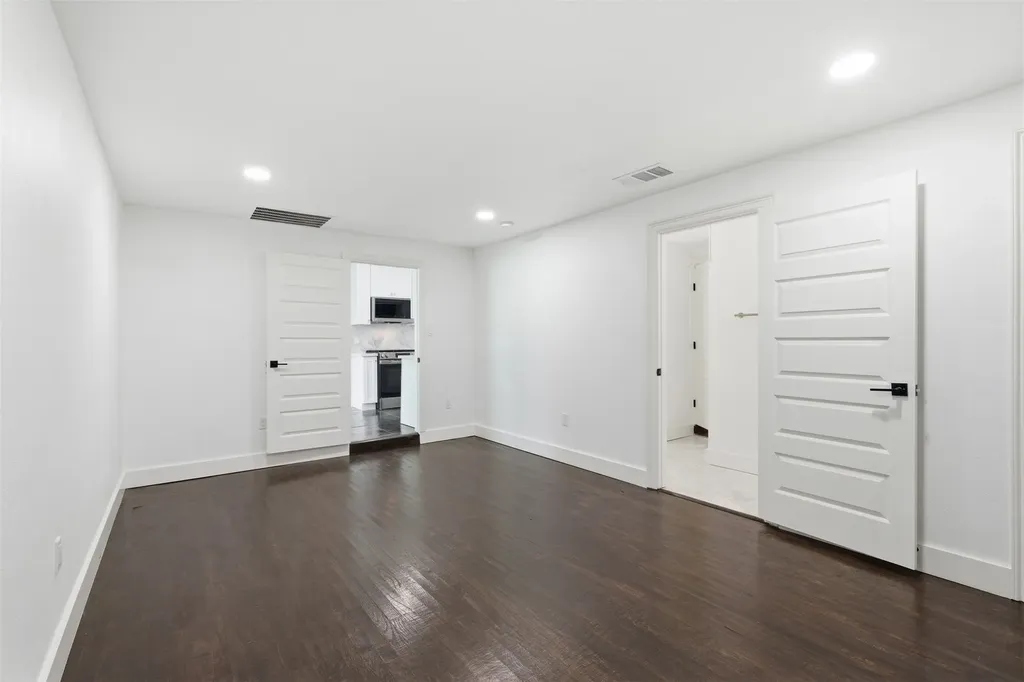 1407 Tranquilla Drive Dallas TX 75218