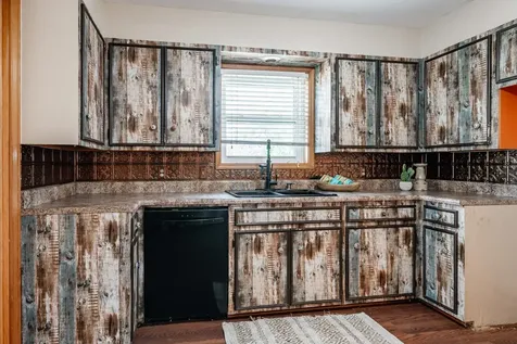 1001 E Nevada Seymour TX 76380