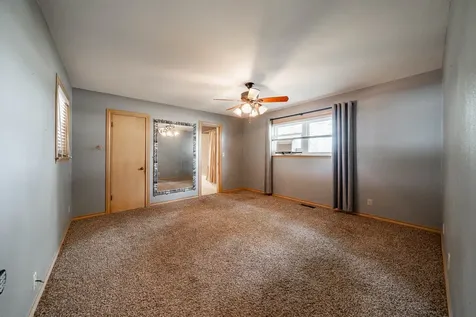 1001 E Nevada Seymour TX 76380