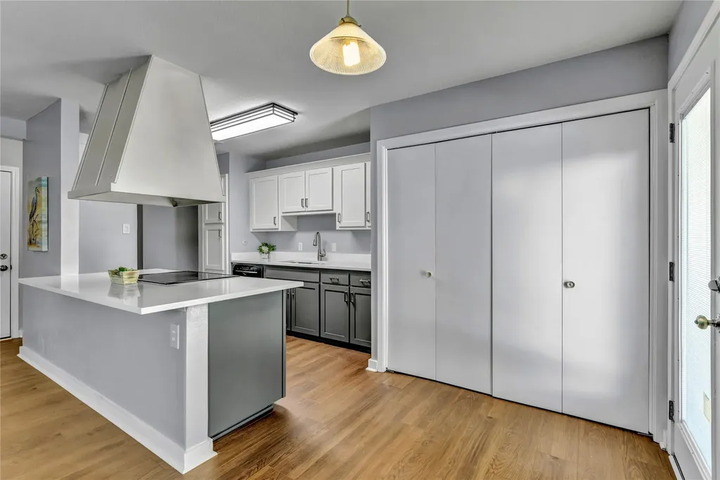 7625 Portman Avenue Fort Worth TX 76112
