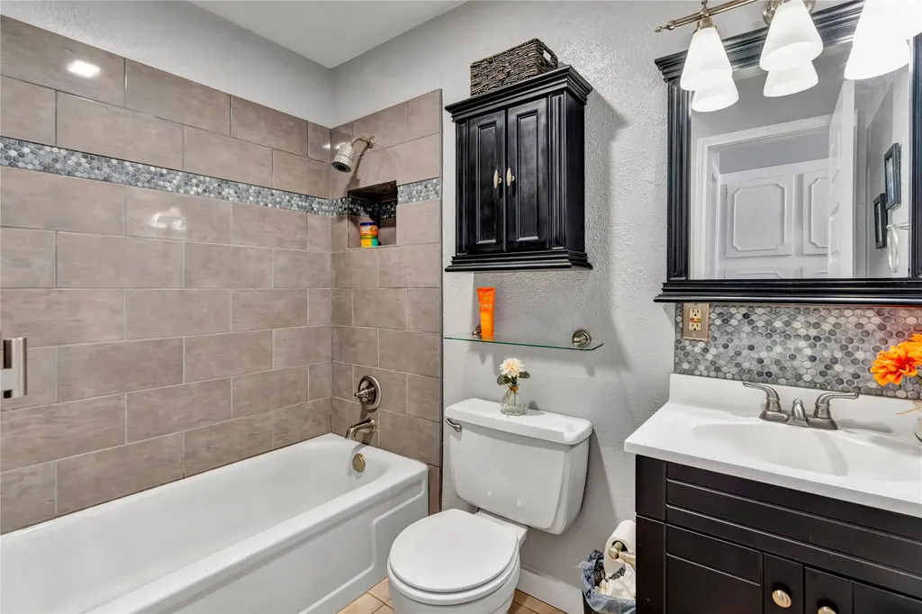 7625 Portman Avenue Fort Worth TX 76112
