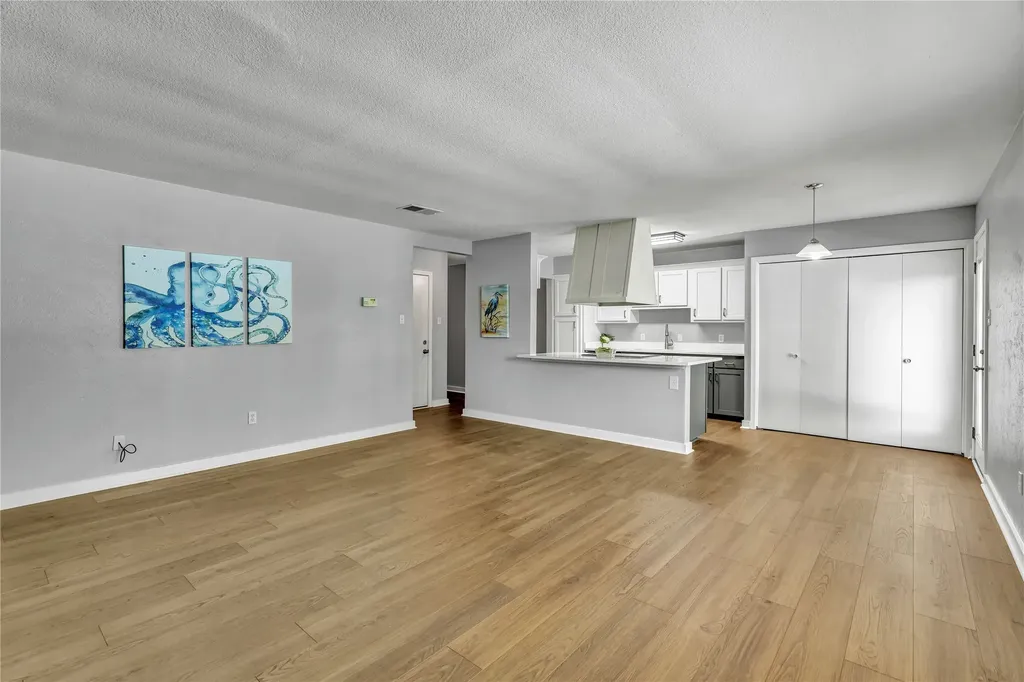 7625 Portman Avenue Fort Worth TX 76112