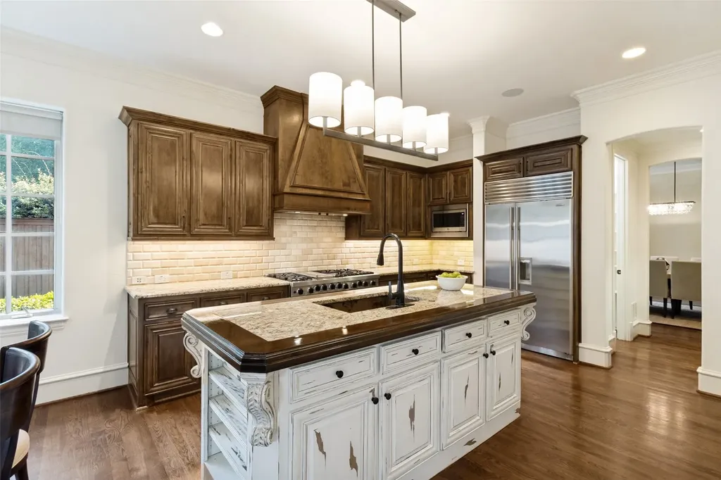 10630 Royal Springs Drive Dallas TX 75229