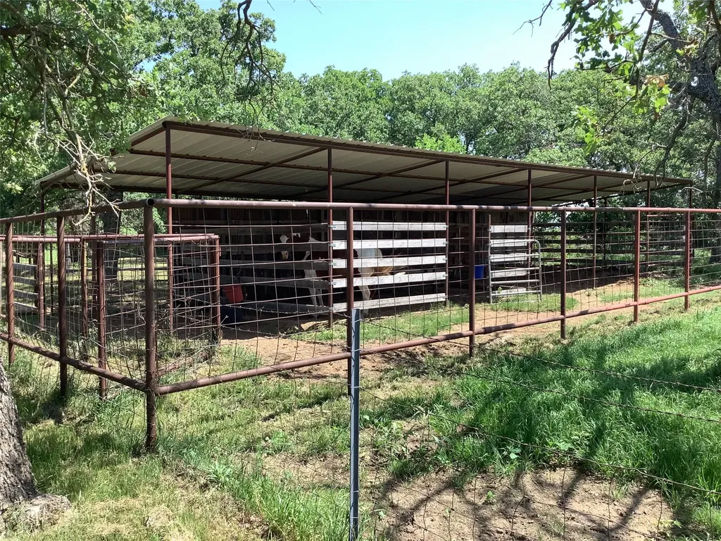 1625 County Road 281 Carbon TX 76435