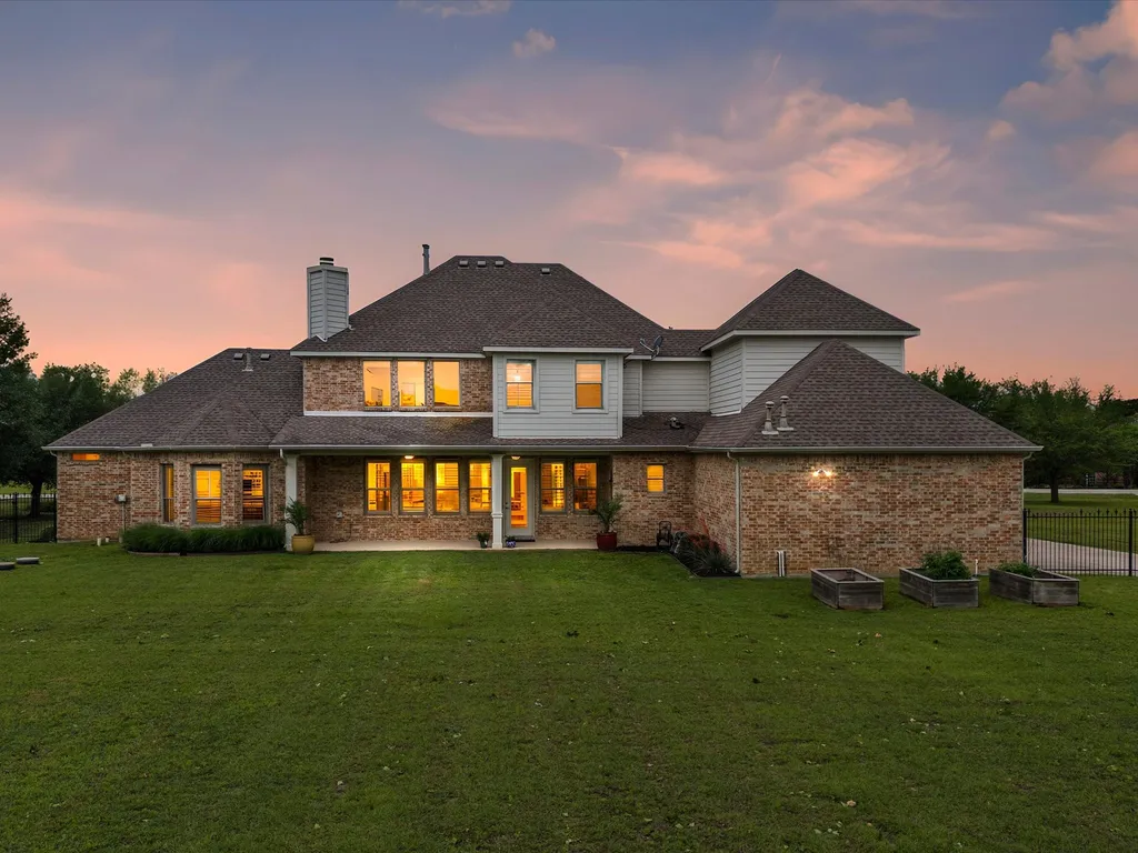 407 W Aurora Vista Trail Aurora TX 76078