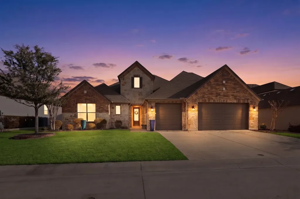 12213 Grosbeak Drive Denton TX 76207