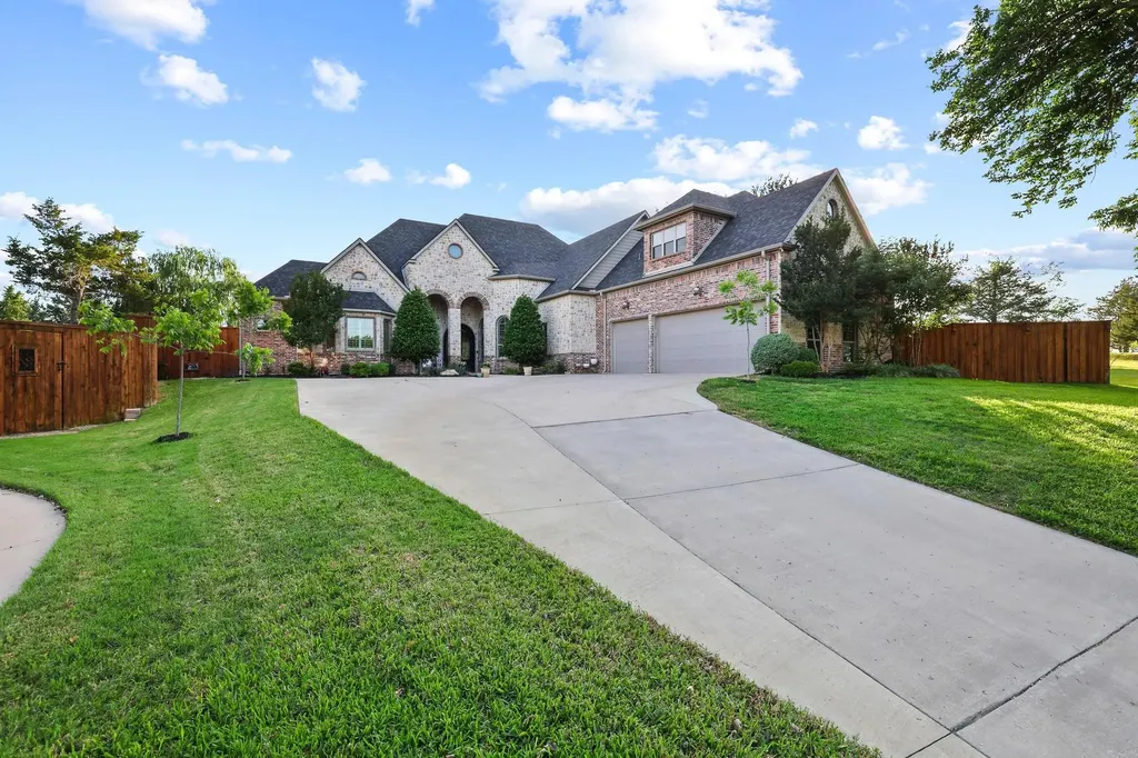 1702 Verdi Lane Sherman TX 75090