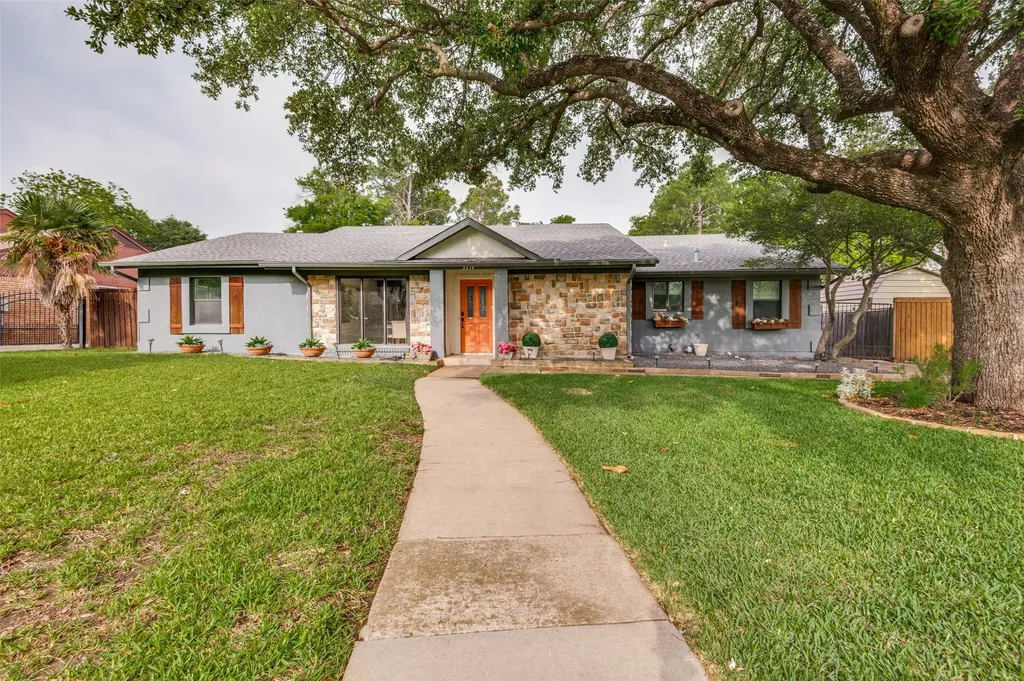 Farmers Branch TX, 3314 Brookhaven Club Drive