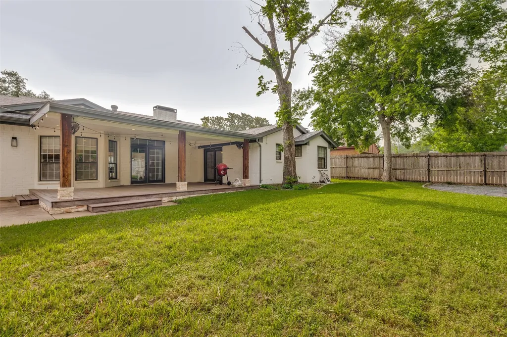 3314 Brookhaven Club Drive Farmers Branch TX 75234