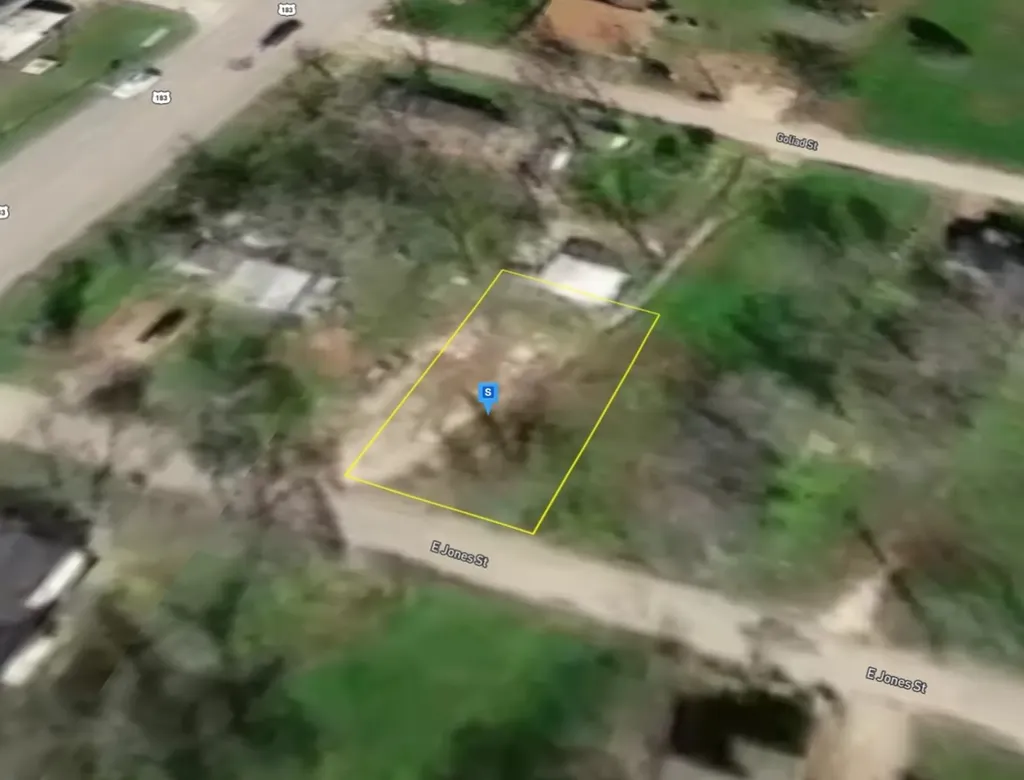 703 E Jones Street Luling TX 78648