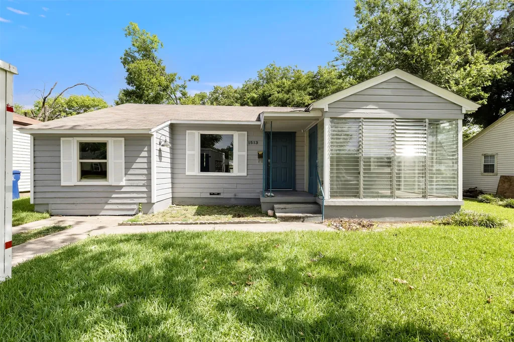 1513 Davis Boulevard Garland TX 75042