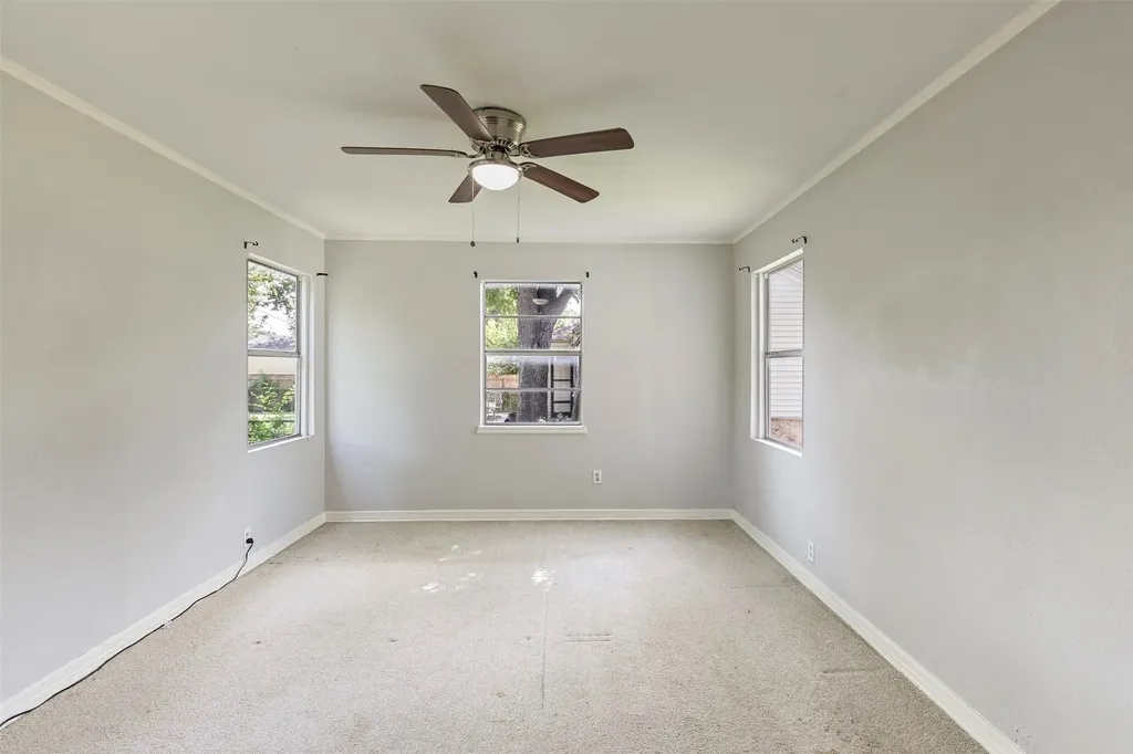 1513 Davis Boulevard Garland TX 75042