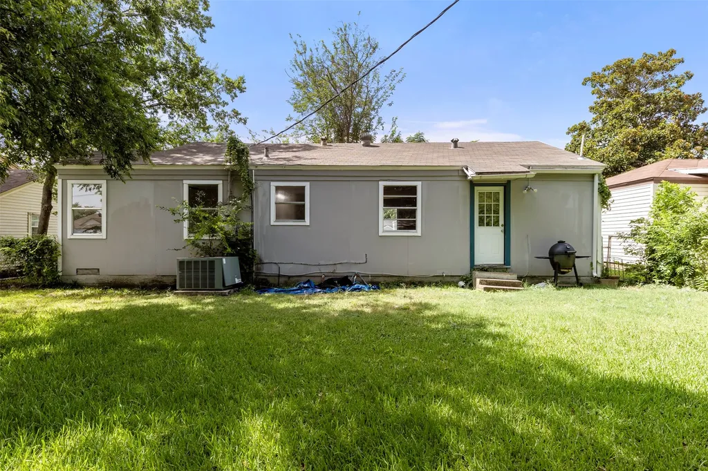 1513 Davis Boulevard Garland TX 75042
