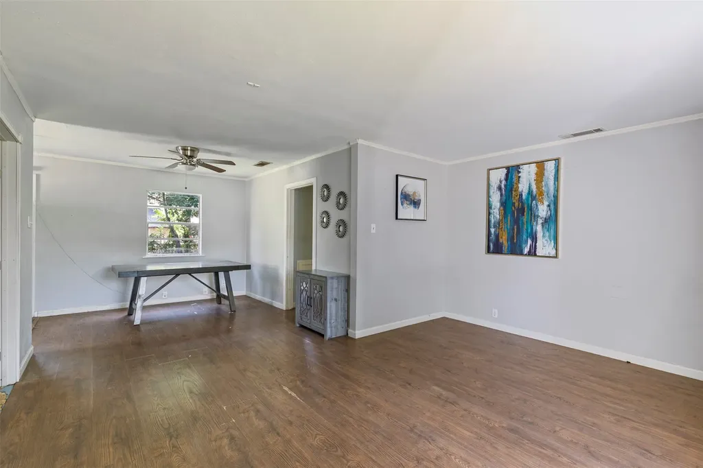 1513 Davis Boulevard Garland TX 75042