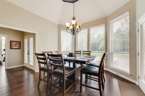 102 Dobbs Road Lake Dallas TX 76208