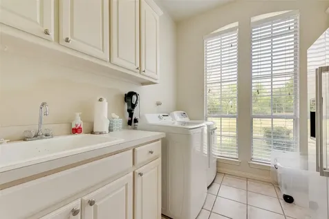 102 Dobbs Road Lake Dallas TX 76208
