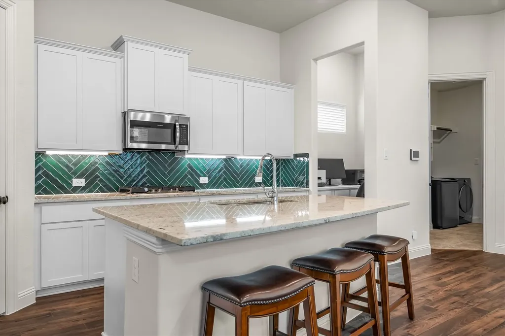 2035 Sherwood Drive Garland TX 75041