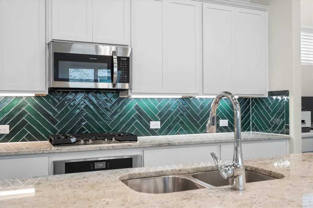 2035 Sherwood Drive Garland TX 75041