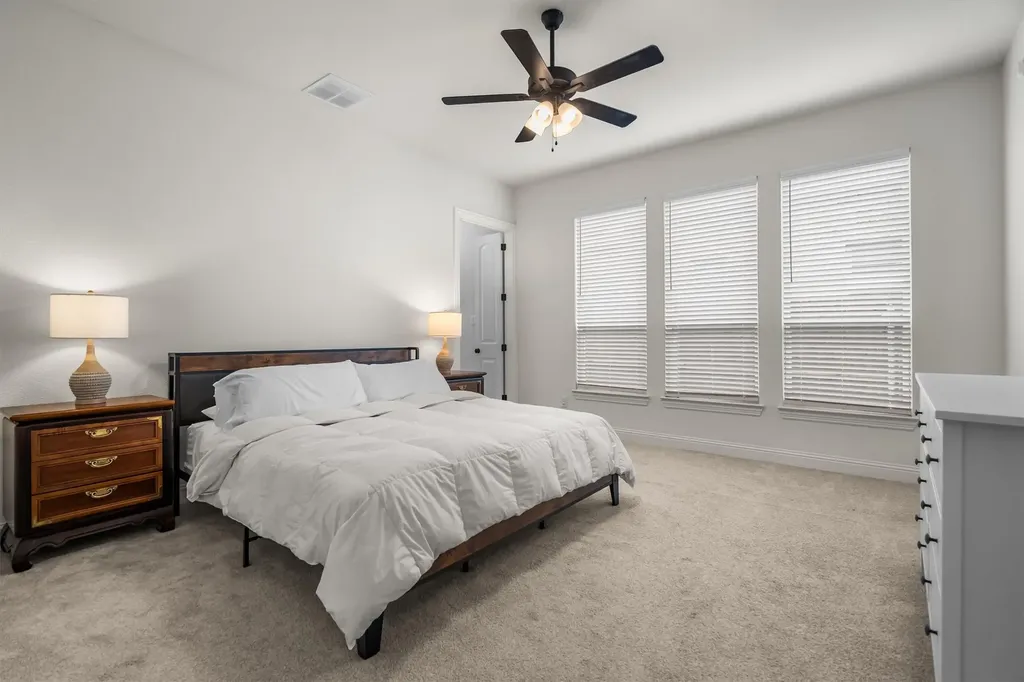 2035 Sherwood Drive Garland TX 75041