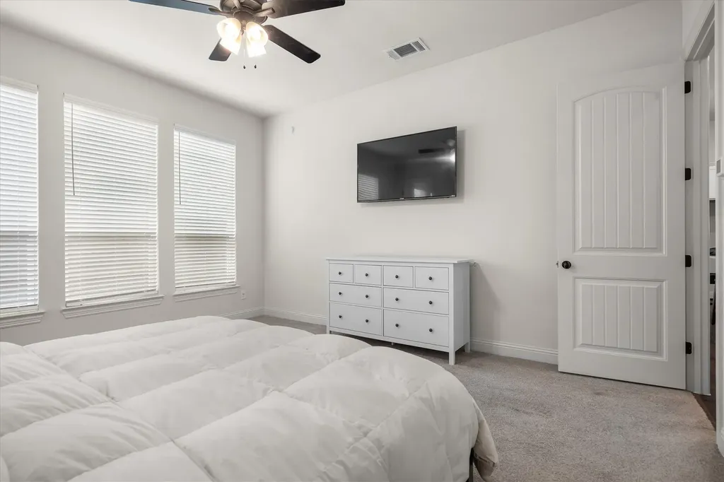 2035 Sherwood Drive Garland TX 75041