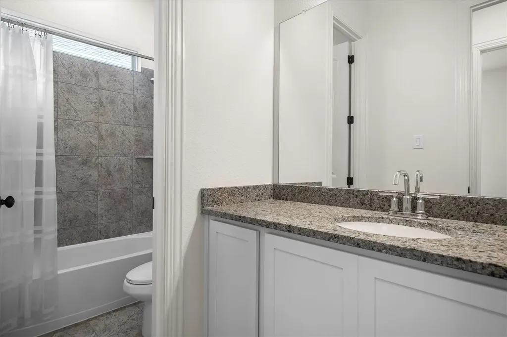 2035 Sherwood Drive Garland TX 75041
