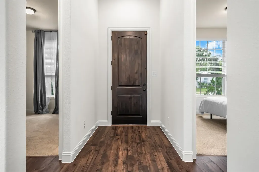 2035 Sherwood Drive Garland TX 75041