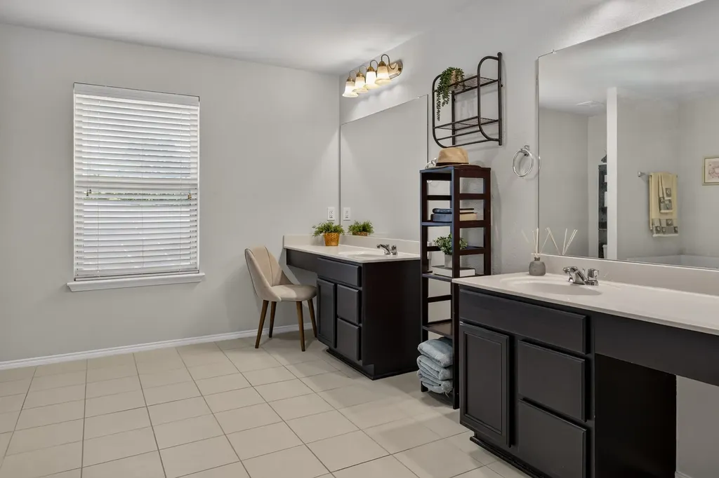 5216 Pebble Beach Trail Denton TX 76208