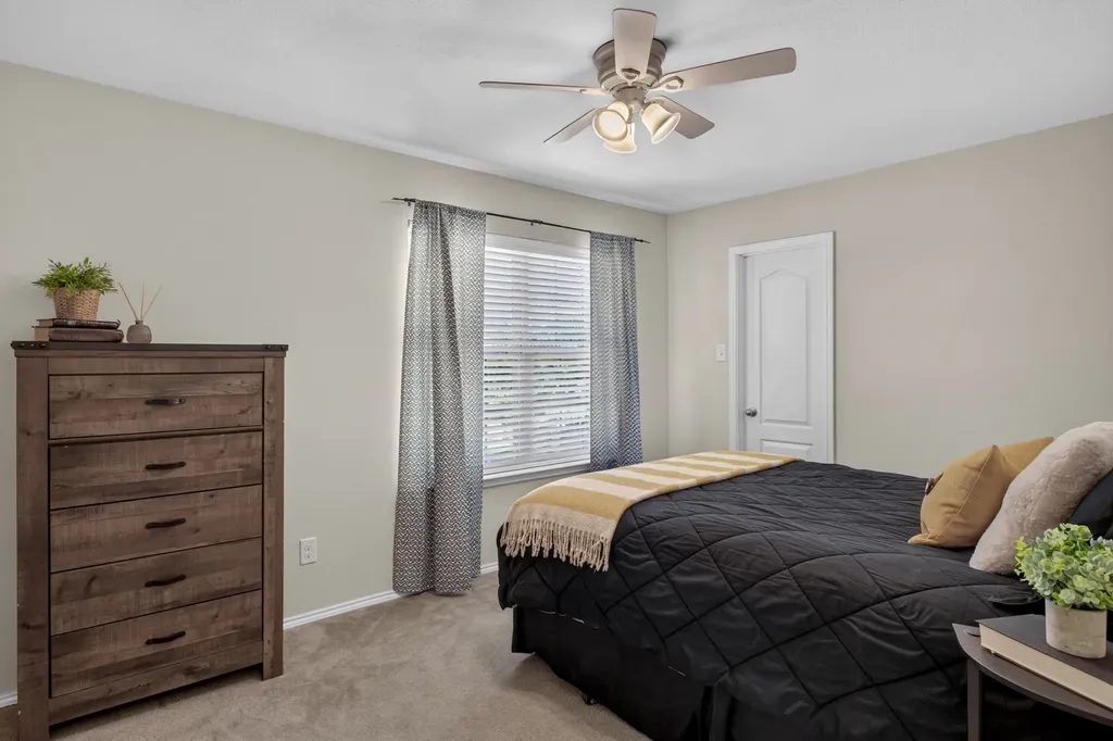 5216 Pebble Beach Trail Denton TX 76208
